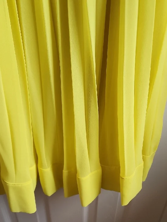 Zara Bright Yellow Pleated Halter Dress XL WORN ONCE! - Picture 4 of 8